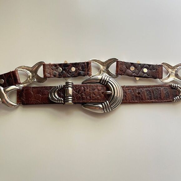 Captiva Collectibles Leather and Metal Belt, Size Medium - Picture 1 of 10